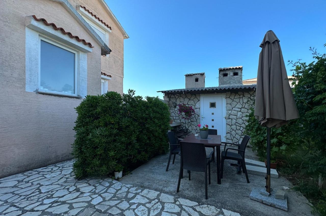 Apartments With A Parking Space Povljana, Pag - 6298 المظهر الخارجي الصورة