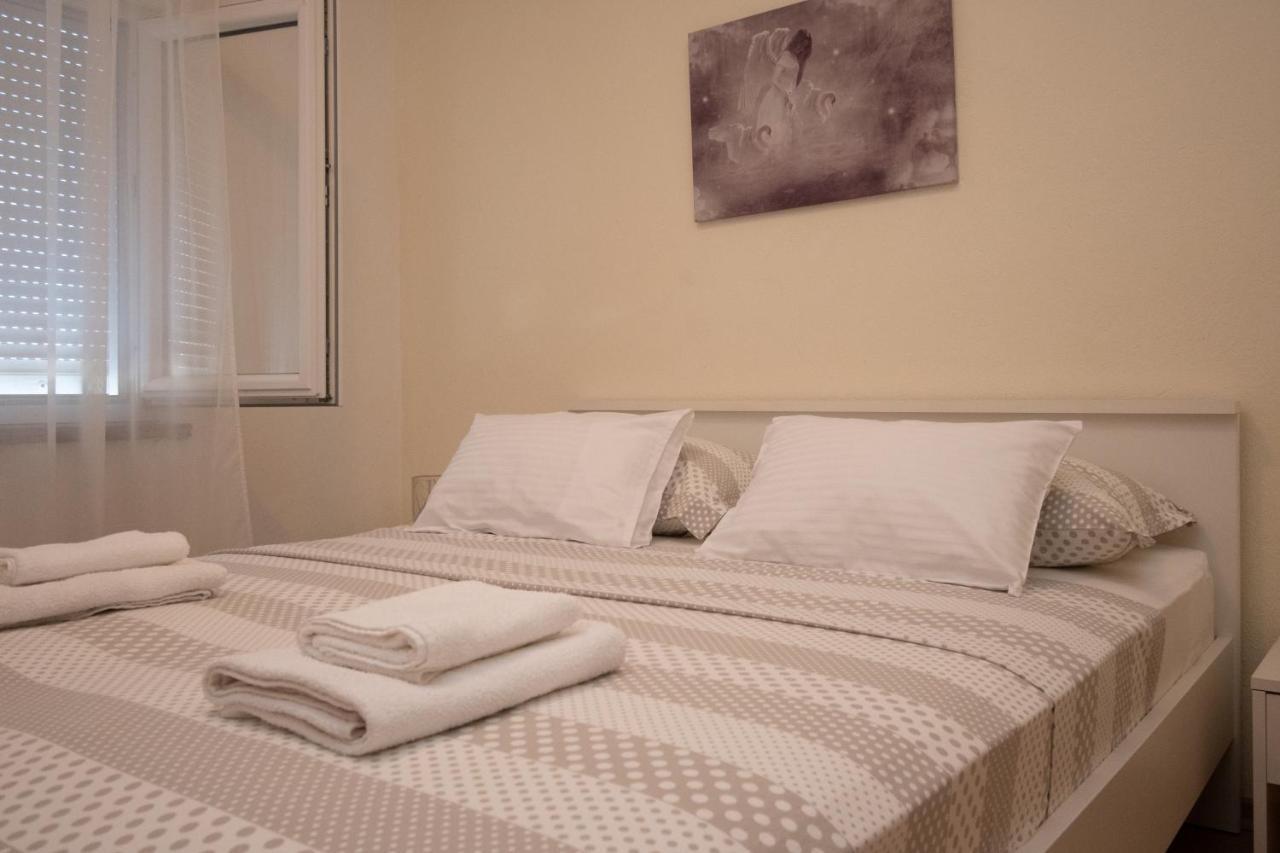 Apartments With A Parking Space Povljana, Pag - 6298 المظهر الخارجي الصورة